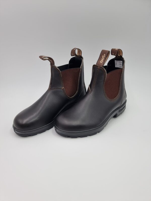 BLUNDSTONE